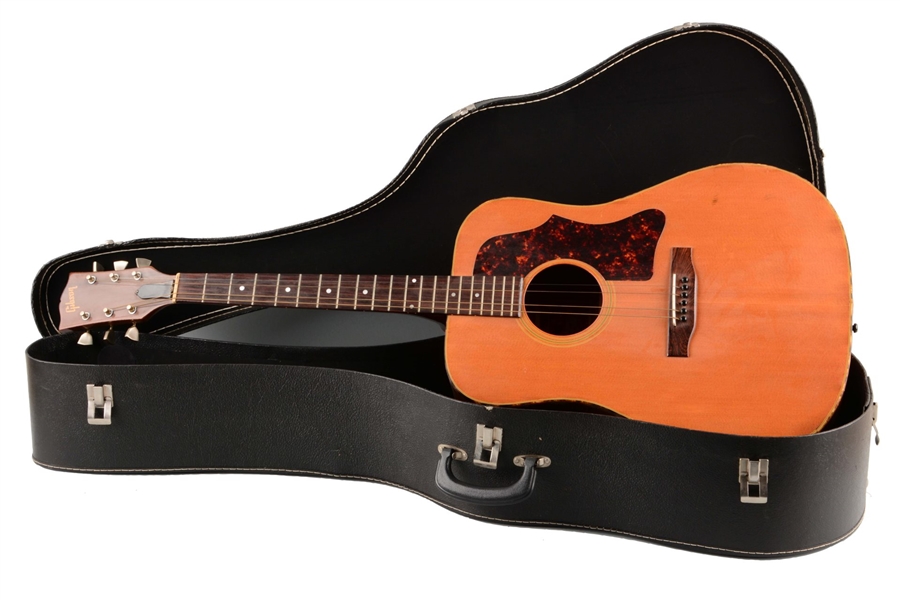 GIBSON J-50 DELUXE ACOUSTIC GUITAR.               