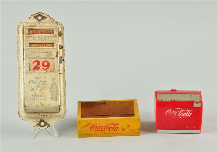 LOT OF 3: COCA-COLA ADVERTISING ITEMS.