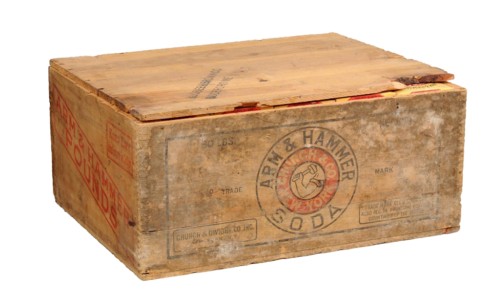 EARLY WOODEN CRATE OF ARM & HAMMER.