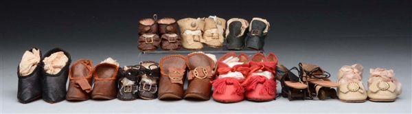 LOT OF 10 PAIRS OF DOLL SHOES.                    