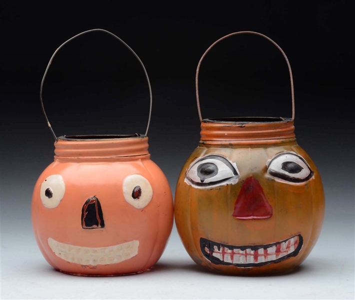 LOT OF 2: HALLOWEEN CANDY CONTAINERS.             