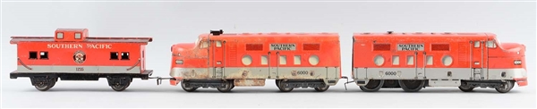 LOT OF 3: MARX SOUTHERN PACIFIC AA WITH CABOOSE.
