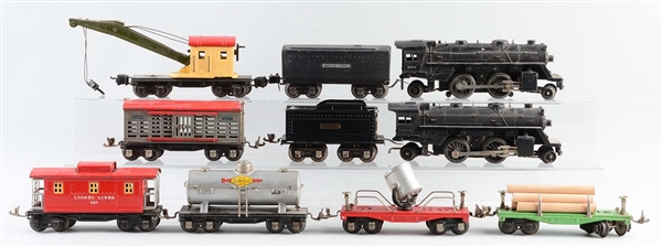 LOT OF 10: LIONEL NO. 204 & NO. 1684 LOCOMOTIVES & FREIGHT CARS.
