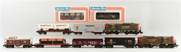 LOT OF 10: AMERICAN FLYER SOUTHERN PACIFIC TRAIN SET.
