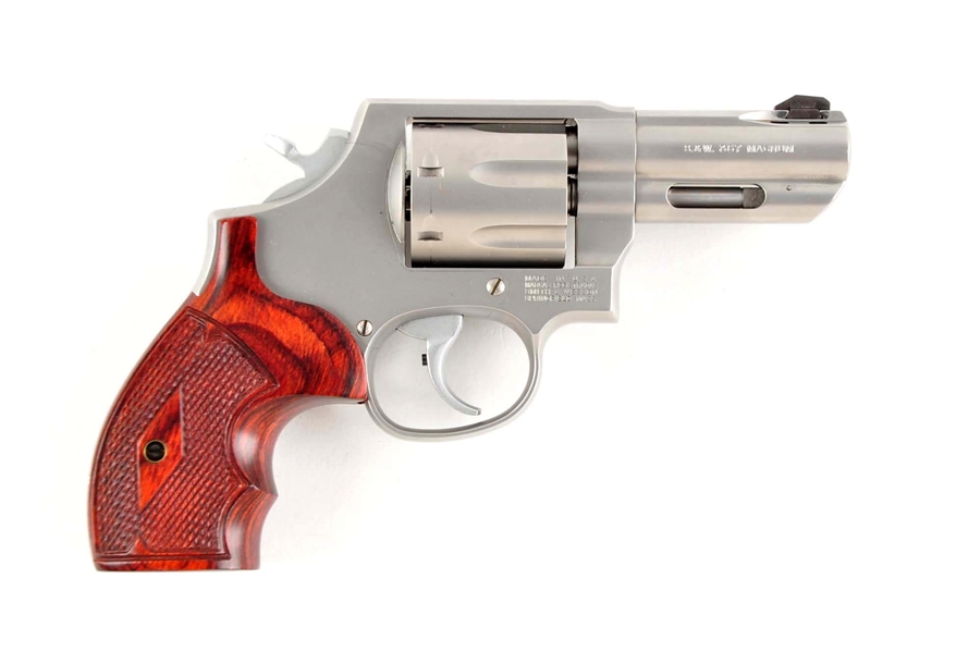 (M) S&W PERFORMANCE CENTER DOUBLE ACTION REVOLVER.