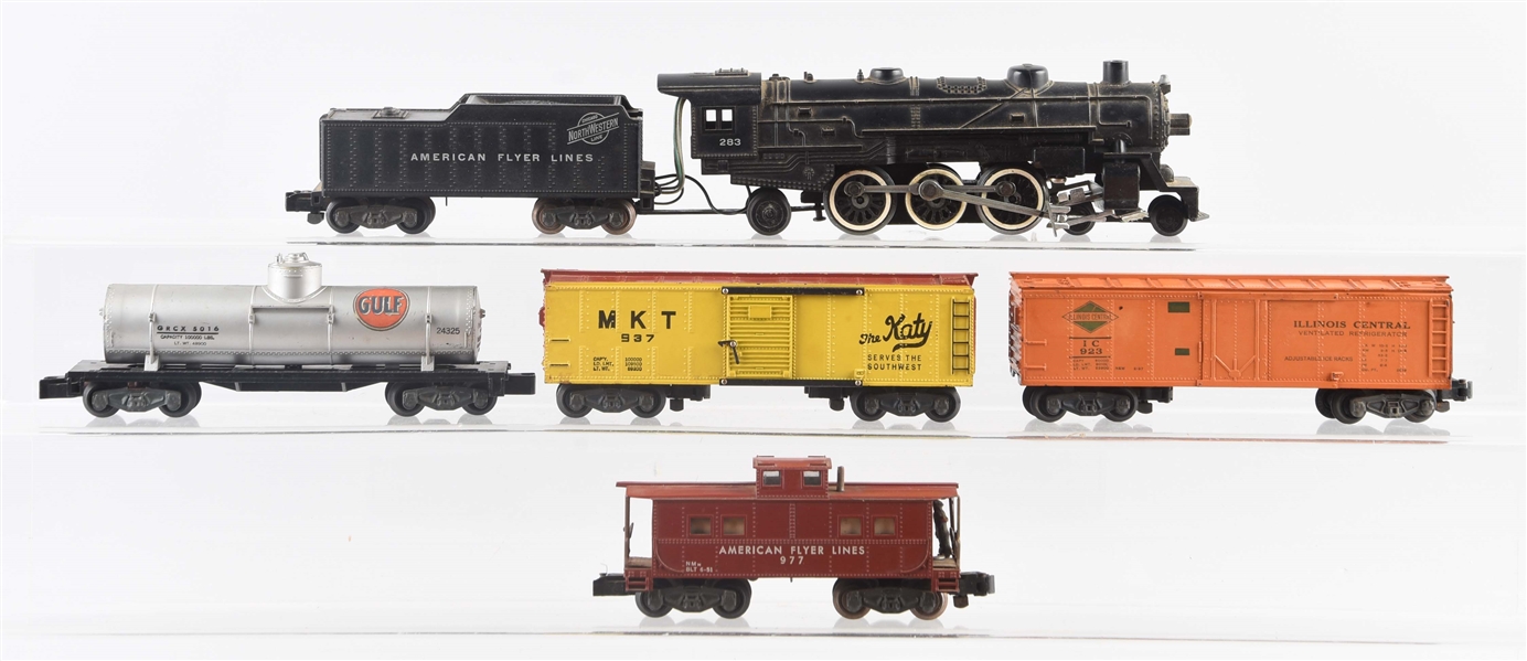 LOT OF 6: AMERICAN FLYER NO. 283 LOCOMOTIVE & FREIGHT CARS.