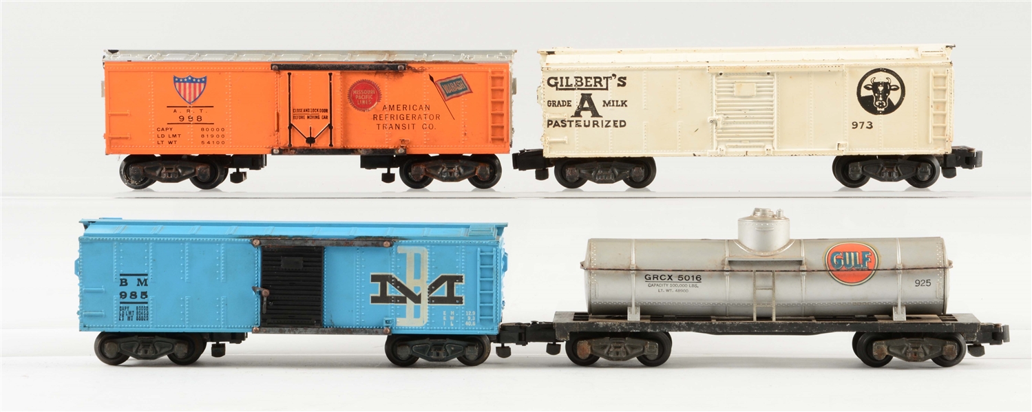 LOT OF 4: AMERICAN FLYER FREIGHT CARS. 