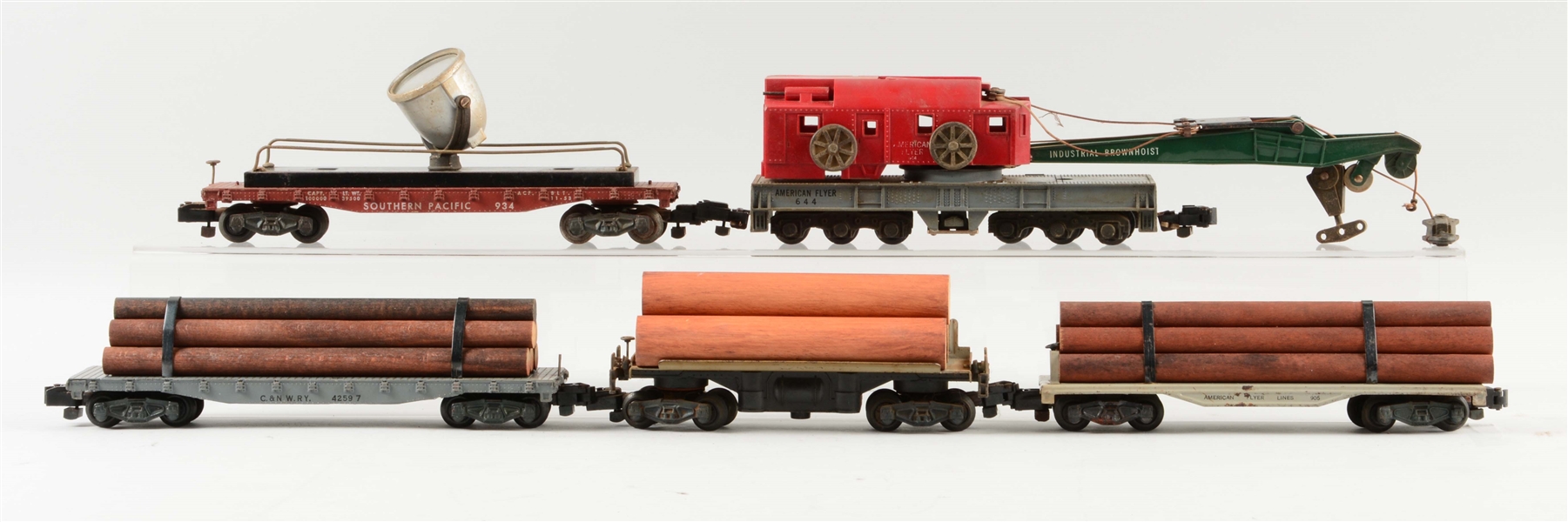 LOT OF 5:  AMERICAN FLYER FREIGHT CARS.