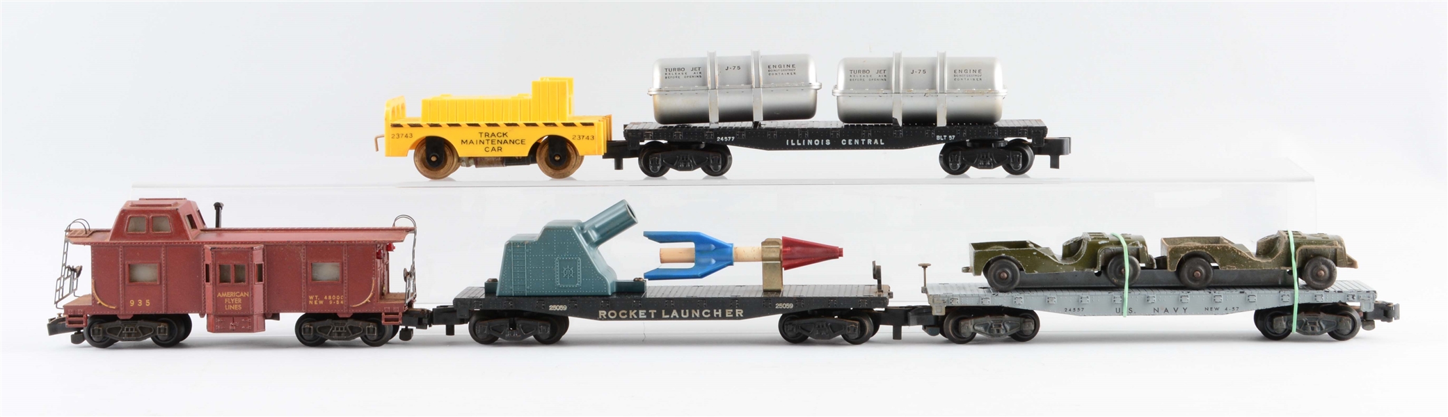 LOT OF 5: AMERICAN FLYER ROLLING STOCK.