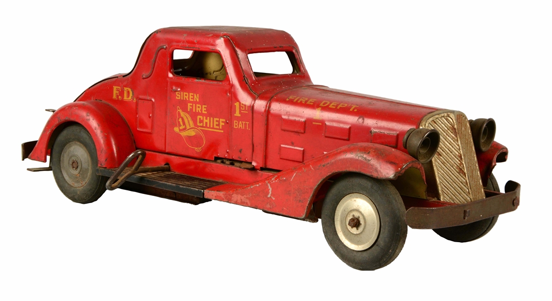 MARX "SIREN FIRE CHIEF" WINDUP CAR.