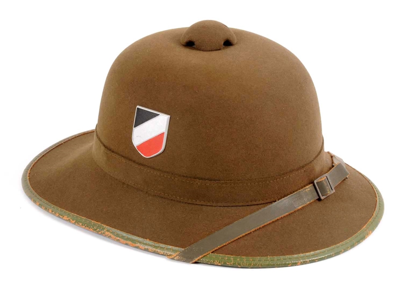 GERMAN WWII TROPICAL PITH HELMET.