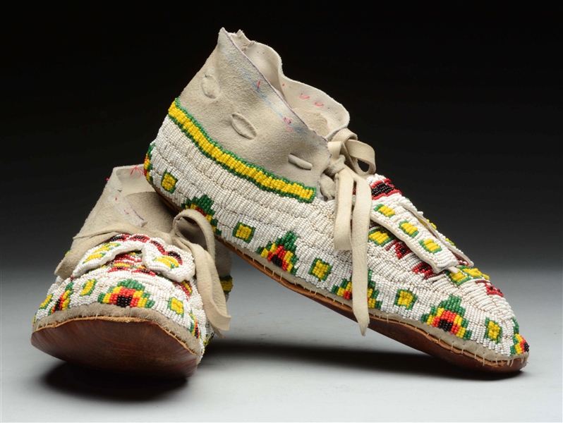 PAIR OF PLAINS BEADED MOCCASINS.