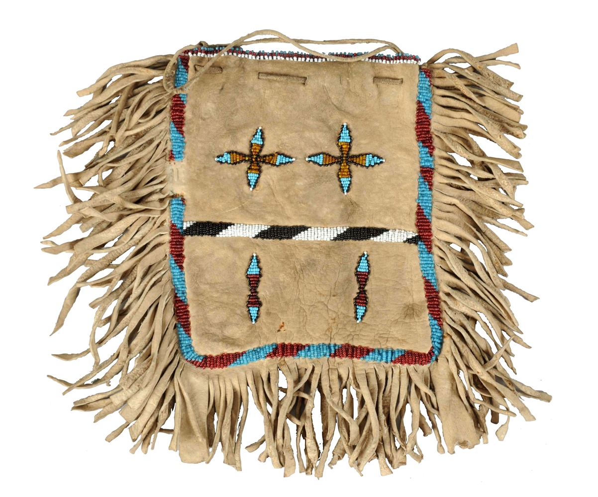 EARLY INDIAN BEADED BAG.