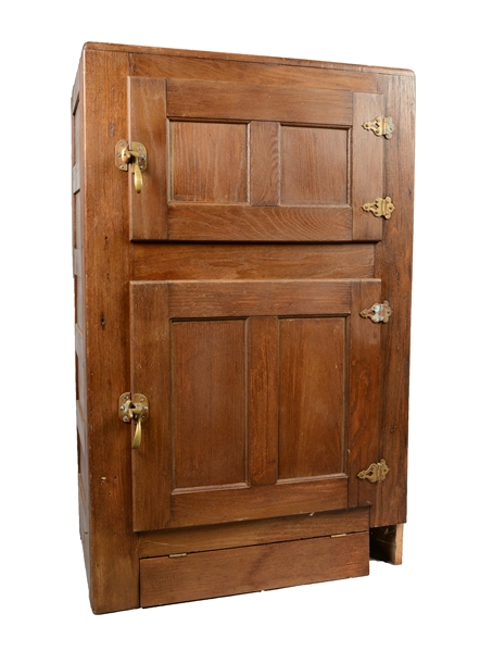 ANTIQUE OAK ICE BOX CABINET. 