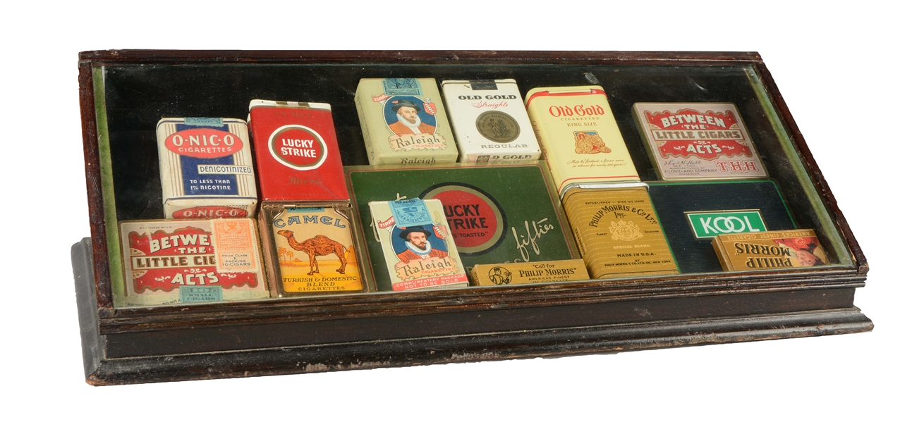 CIGARETTE DISPLAY CASE. 