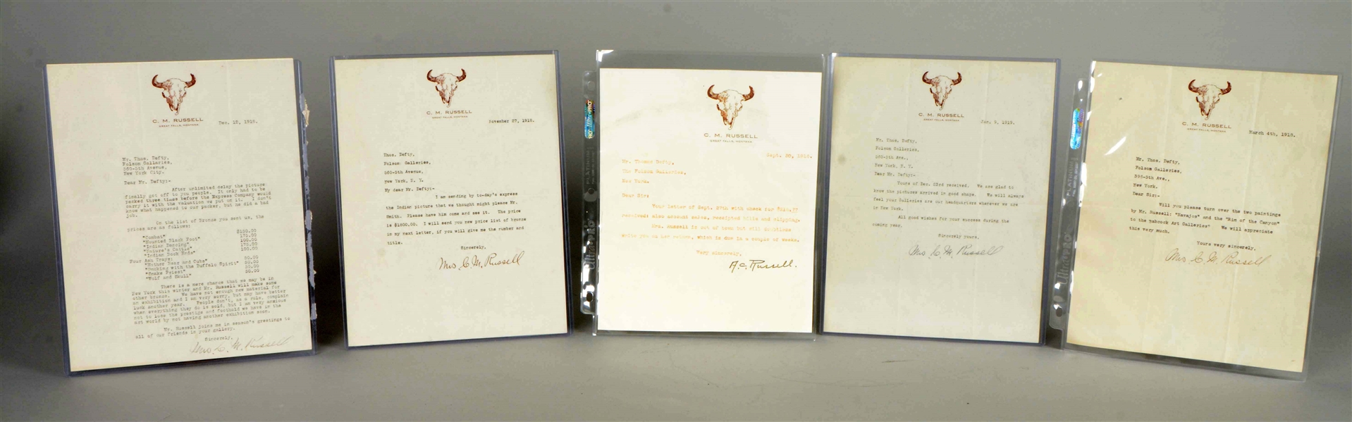 LOT OF 5: ORIGINAL LETTERS FROM MRS. CHARLIE RUSSELL.