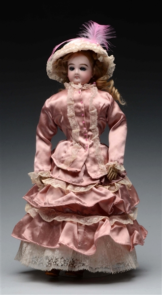 JUMEAU FRENCH FASHION DOLL.