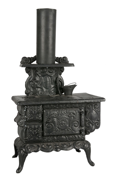 SALESMANS SAMPLE CAST IRON STOVE. 