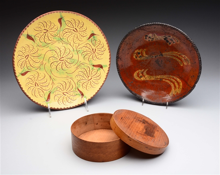 LOT OF 3: SHAKER BOX & TWO REDWARE POTTERY PLATES. 