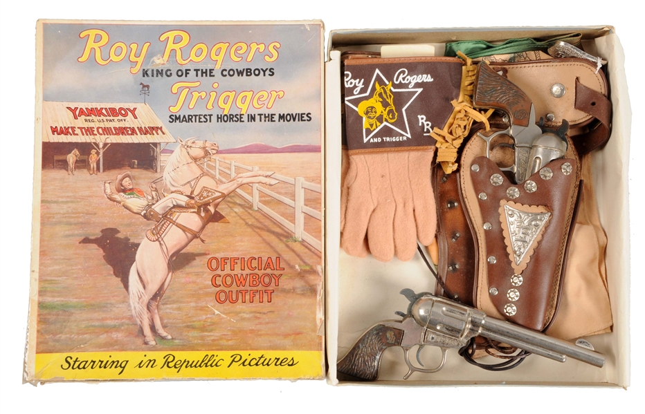 ROY ROGER OFFICIAL COWBOY OUTFIT & HOLSTER SET.