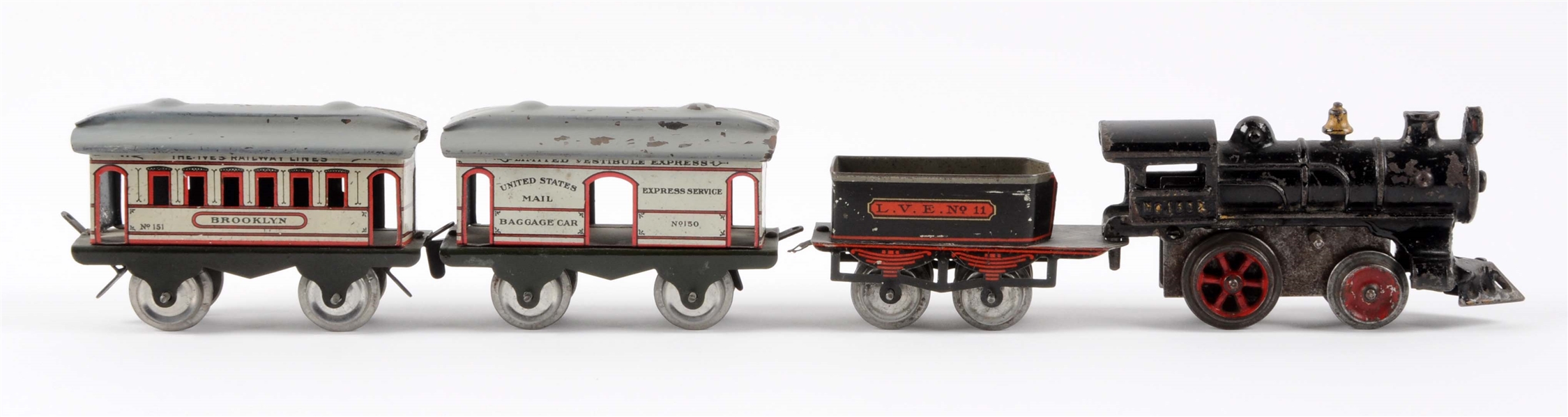 EARLY IVES PRE-WAR O-GAUGE NO. 1502 PASSENGER TRAIN SET.