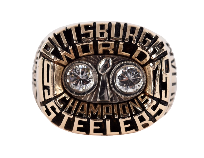 1975 SUPER BOWL X PITTSBURGH STEELERS WORLD CHAMPIONSHIP RING PRESENTED TO JOE GILLIAM.