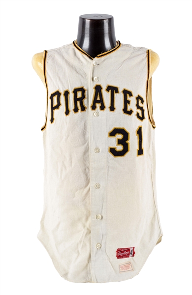 1967-1968 PITTSBURGH PIRATES HOME FLANNEL VEST.