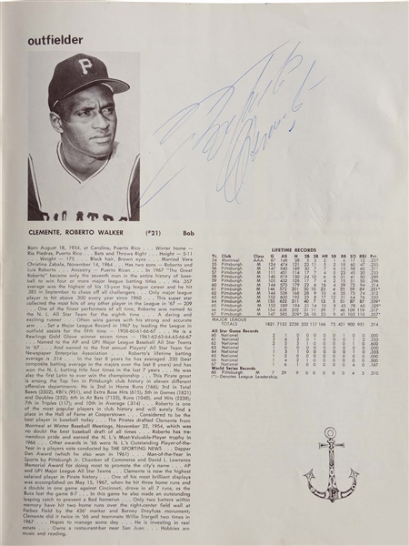 1968 TEAM SIGNED PITTSBURGH PIRATES YEARBOOK W/ ROBERTO CLEMENTE.
