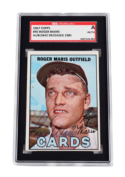 1967 TOPPS #45 ROGER MARIS SIGNED CARD.