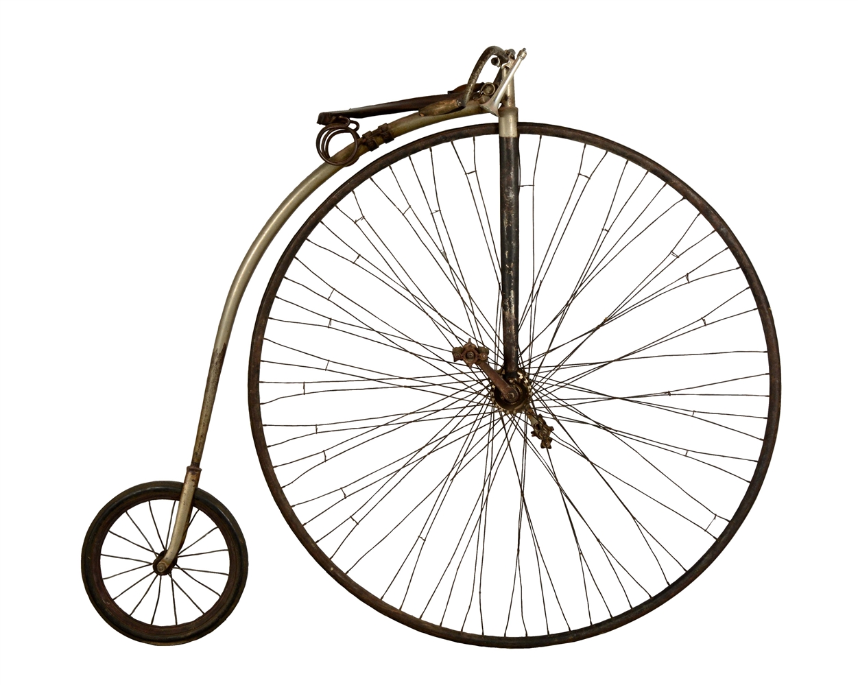 PENNY-FARTHING HIGH WHEEL BICYCLE.