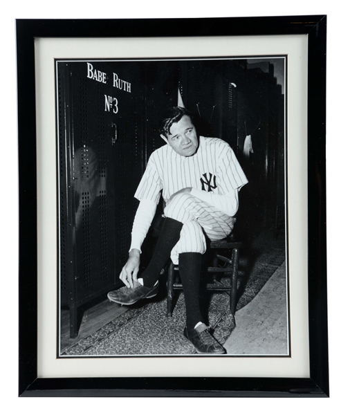 BABE RUTH AT HIS LOCKER FOR THE LAST TIME PHOTOGRAPH BY NAT FEIN.