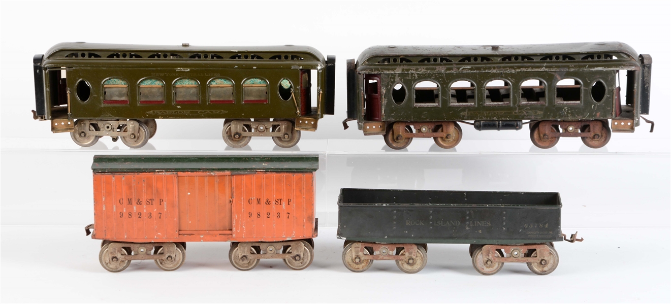 LOT OF 4: LIONEL PASSENGER & FREIGHT CARS.