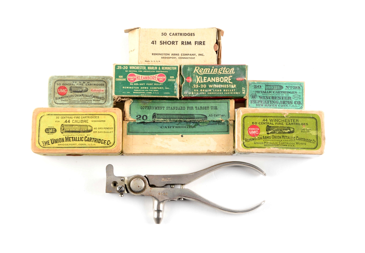 LOT OF 8: BOXES OF COLLECTIBLE AMMO / .44-40 IDEAL TOOL.