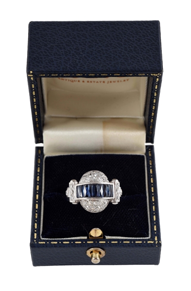 ANTIQUE 14K WHITE GOLD DOME SHAPED SAPPHIRE & DIAMOND RING.