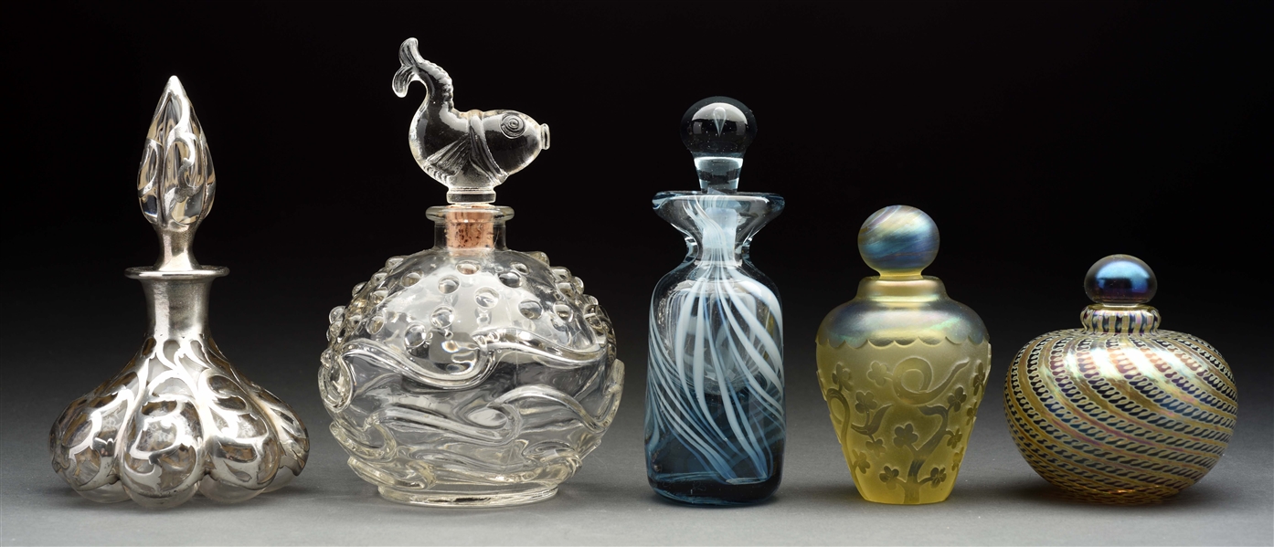 LOT OF 5: GLASS & SILVER PERFUME BOTTLES. 