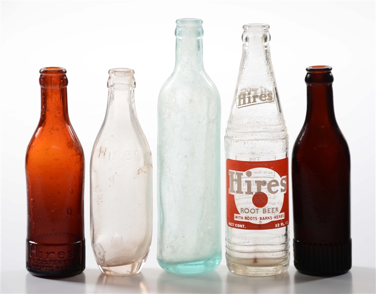LOT OF 5: ASSORTED HIRES ROOT BEER GLASS BOTTLES. 