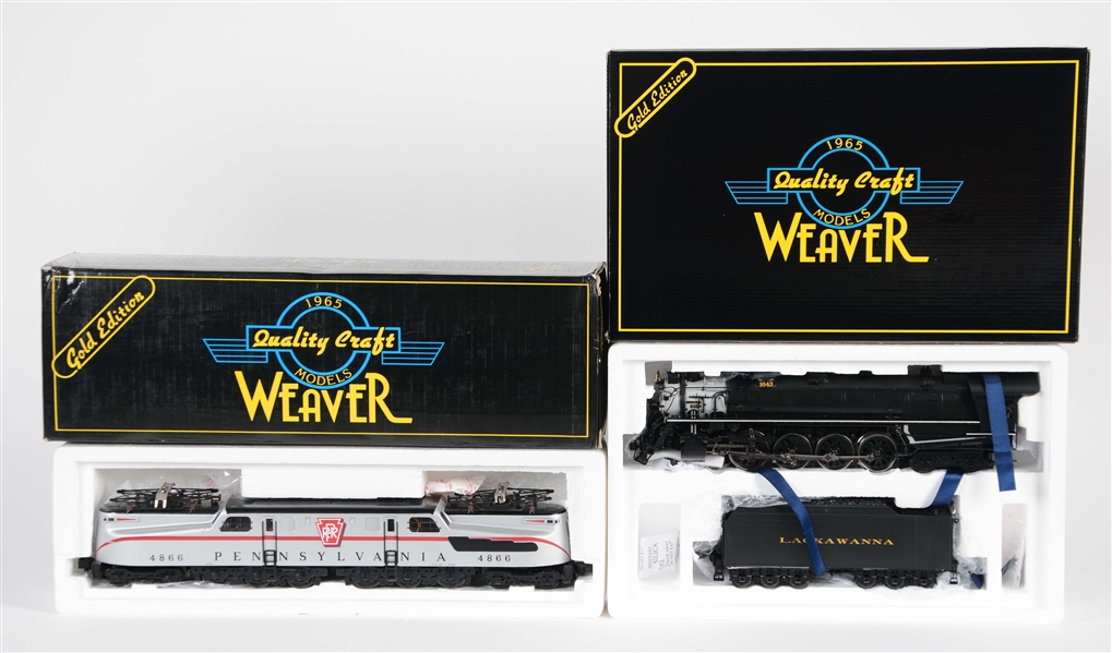 LOT OF 2: WEAVER TRAIN CARS IN BOXES.
