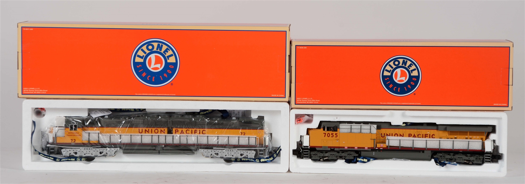 LOT OF 2: LIONEL UNION PACIFIC LOCOMOTIVES IN BOXES.