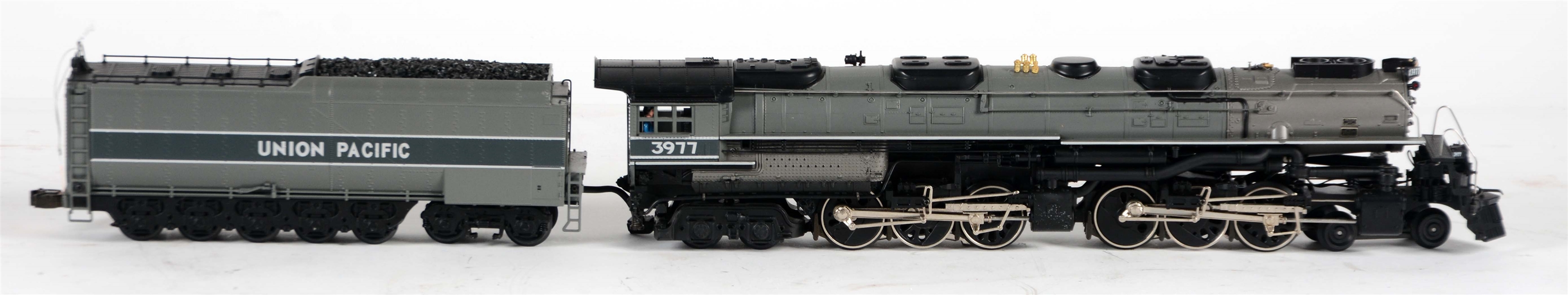 UNION PACIFIC 4664 MTH ENGINE & TENDER.