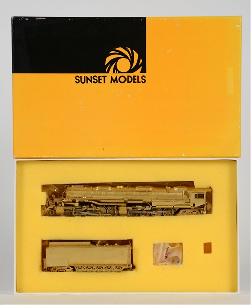 SUNSET MODELS BRASS BIG BOY ENGINE & TENDER IN BOX.