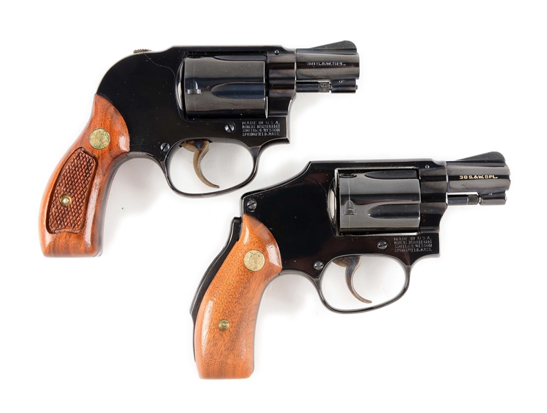 (C) LOT OF 2: BOXED SMITH & WESSON REVOLVERS.
