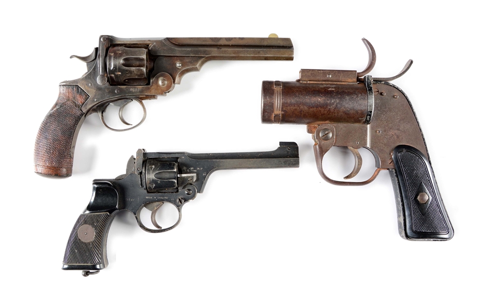 (M) LOT OF 3: BRITISH MILITARY PISTOLS & U.S. FLARE GUN.