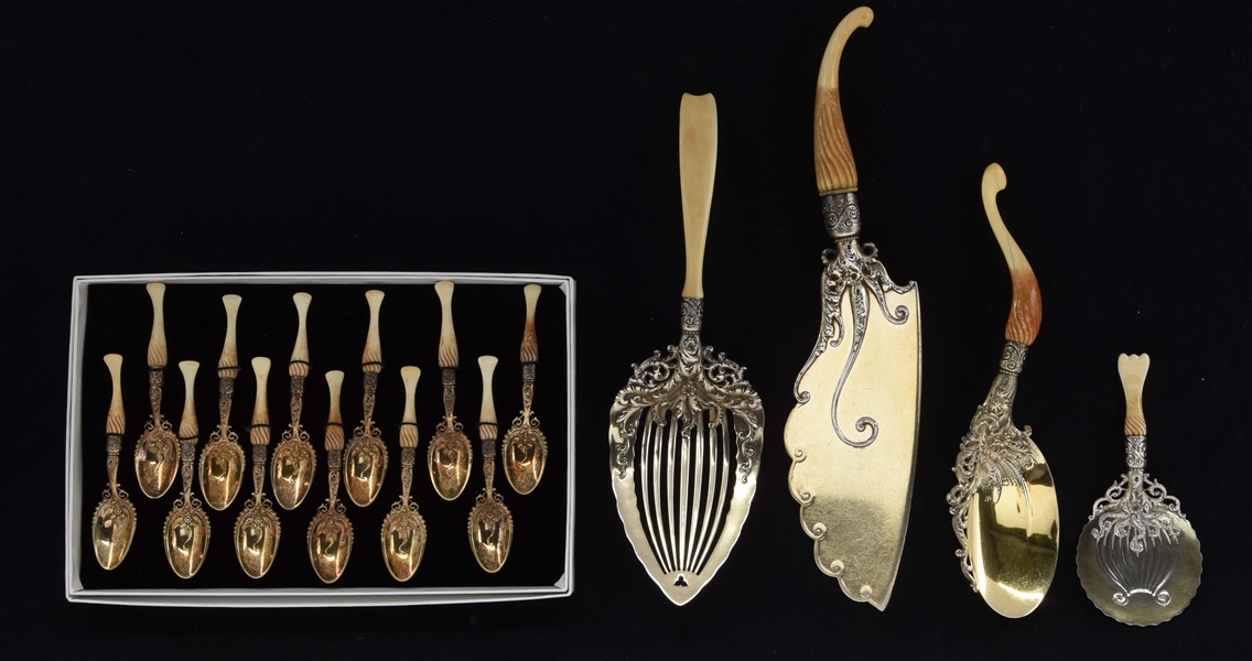 A GROUP OF WHITING IVORY PATTERN FLATWARE. 