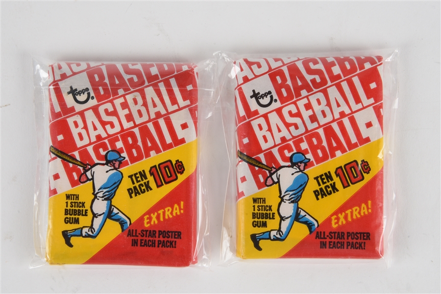 LOT OF 2: 1970 TOPPS UNOPENED WAX PACKS.