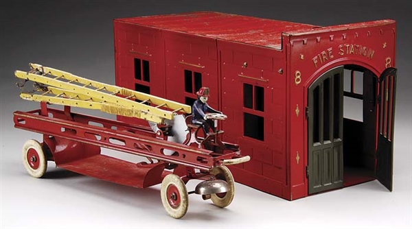 KINGSBURY LADDER TRUCK & FIRE ENGINE PUZZLE                                                                                                                                                             