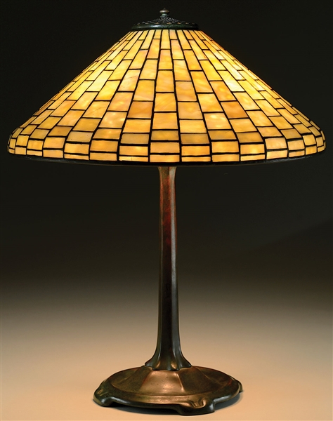 TIFFANY GEOMETRIC TABLE LAMP                                                                                                                                                                            