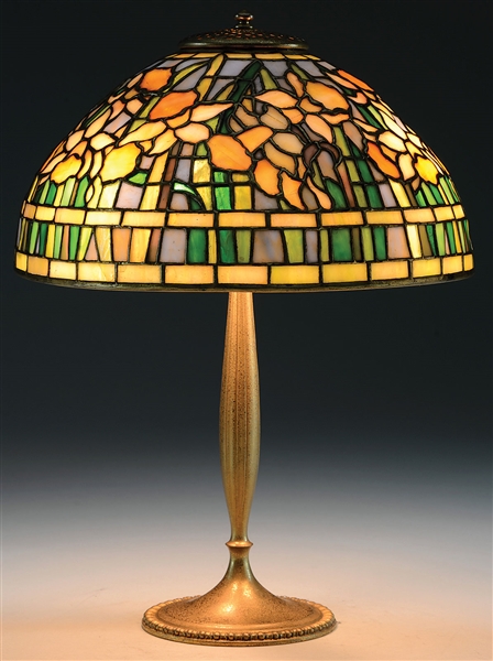 TIFFANY DAFFODIL TABLE LAMP                                                                                                                                                                             