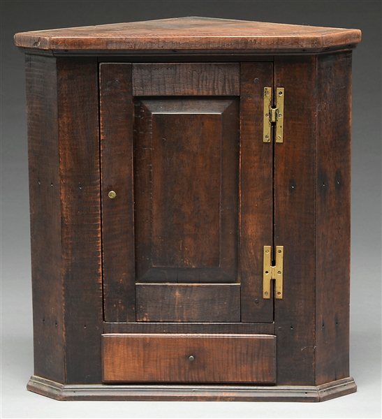 NEW ENGLAND CHIPPENDALE TIGER MAPLE CORNER CABINET                                                                                                                                                      