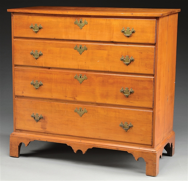 CHIPPENDALE MAPLE 4 DR CHEST OF DRAWERS                                                                                                                                                                 