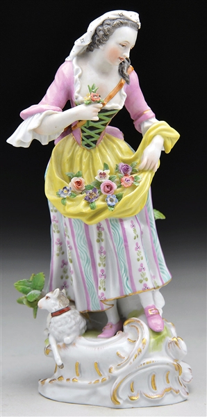 CROWN DERBY FIGURE                                                                                                                                                                                      